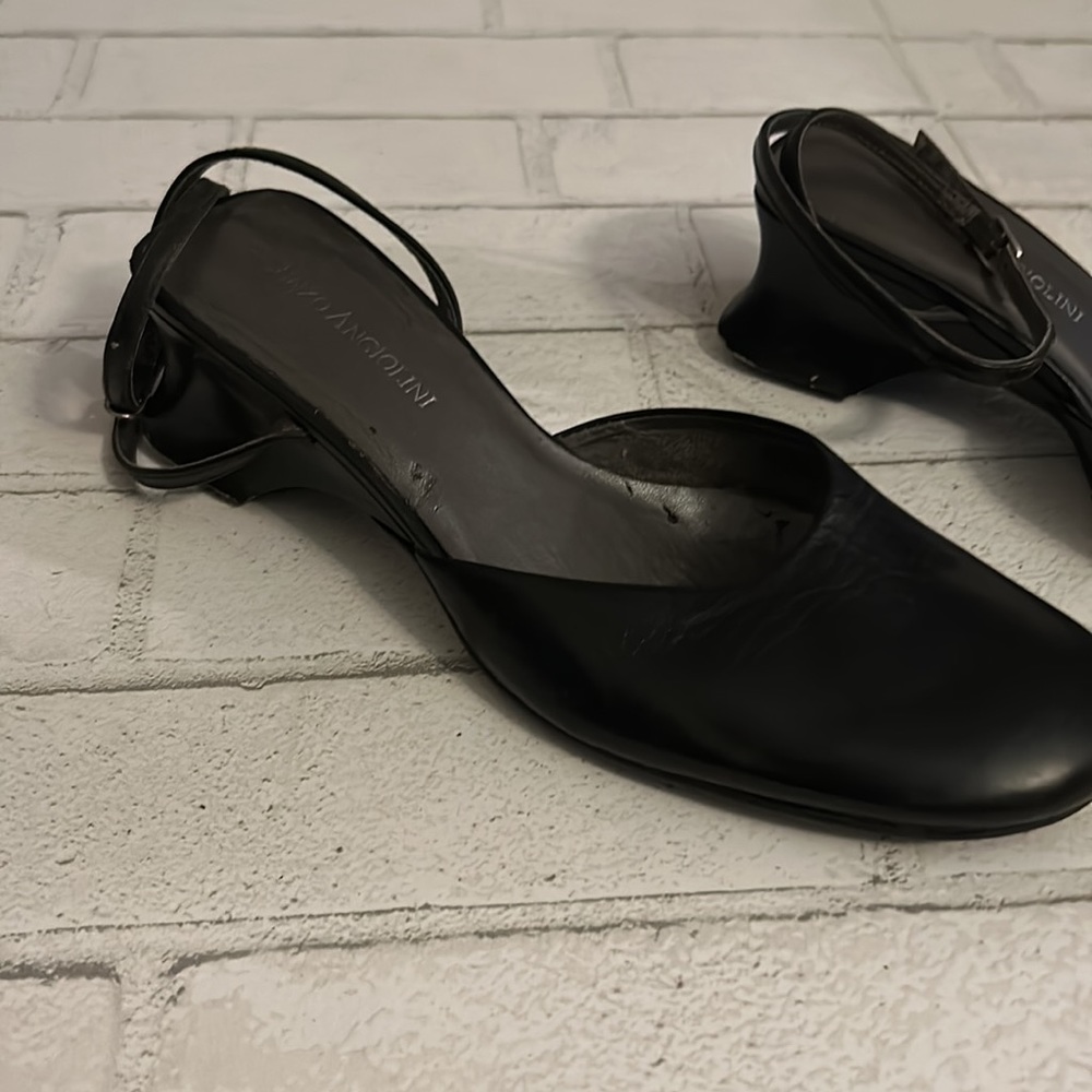 Enzo Angiolini Faux Leather Black Closed Toe Kitten Heel Sandal Size 6.5 - Picture 4 of 7